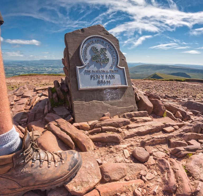 Four routes to the top of Pen y Fan | Visit Wales