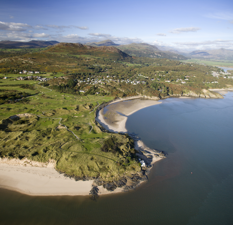 Porthmadog Golf Club aus der Vogelperspektive.