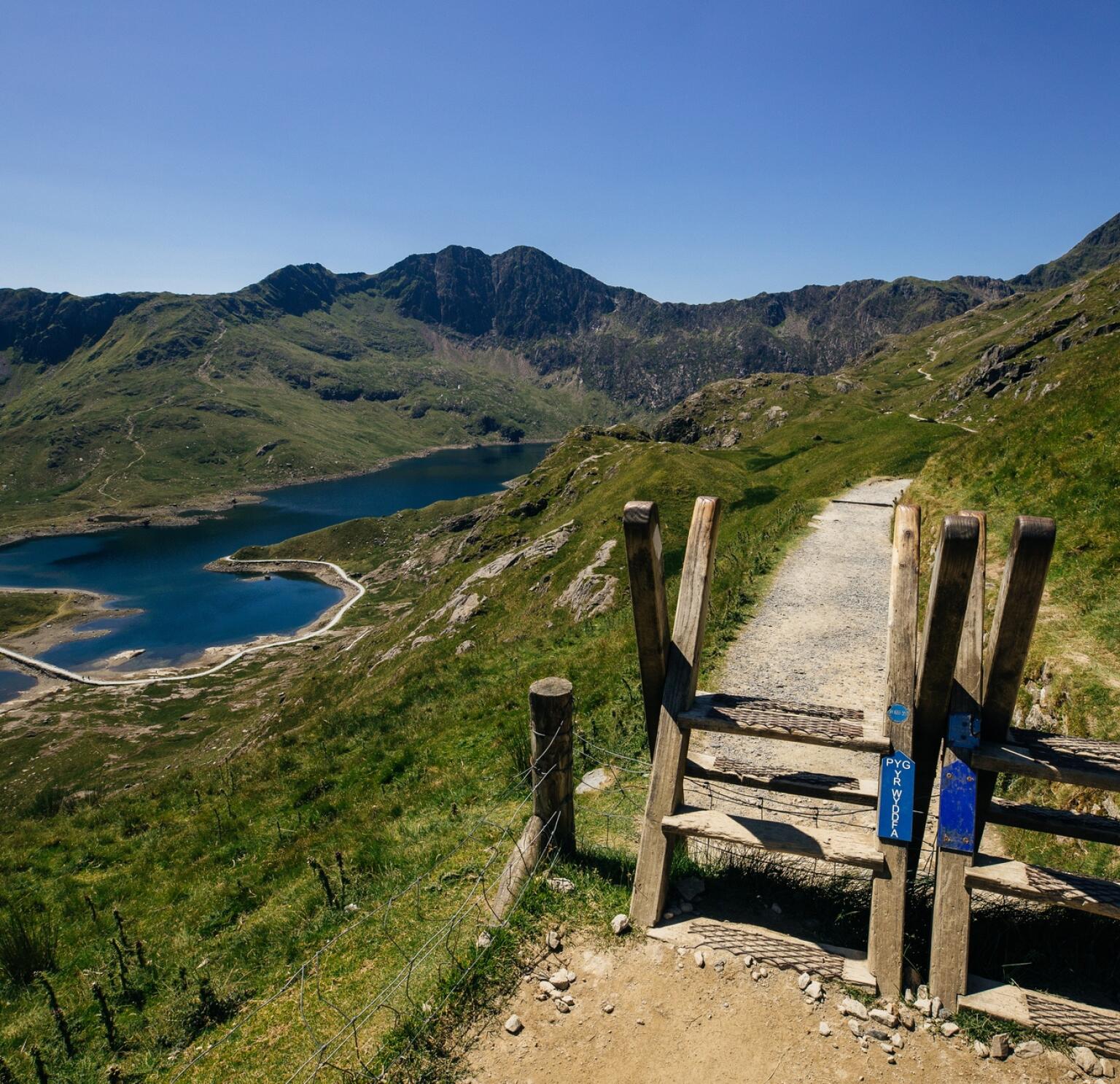 Guide To Climbing Yr Wyddfa (Snowdon) Routes | Visit Wales